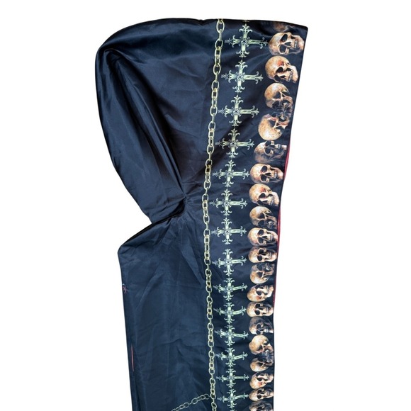 🖤 Heavy Gothic Reversible Hooded Cloak – Skull & Cross Design – Cosplay Vampire - Picture 8 of 16